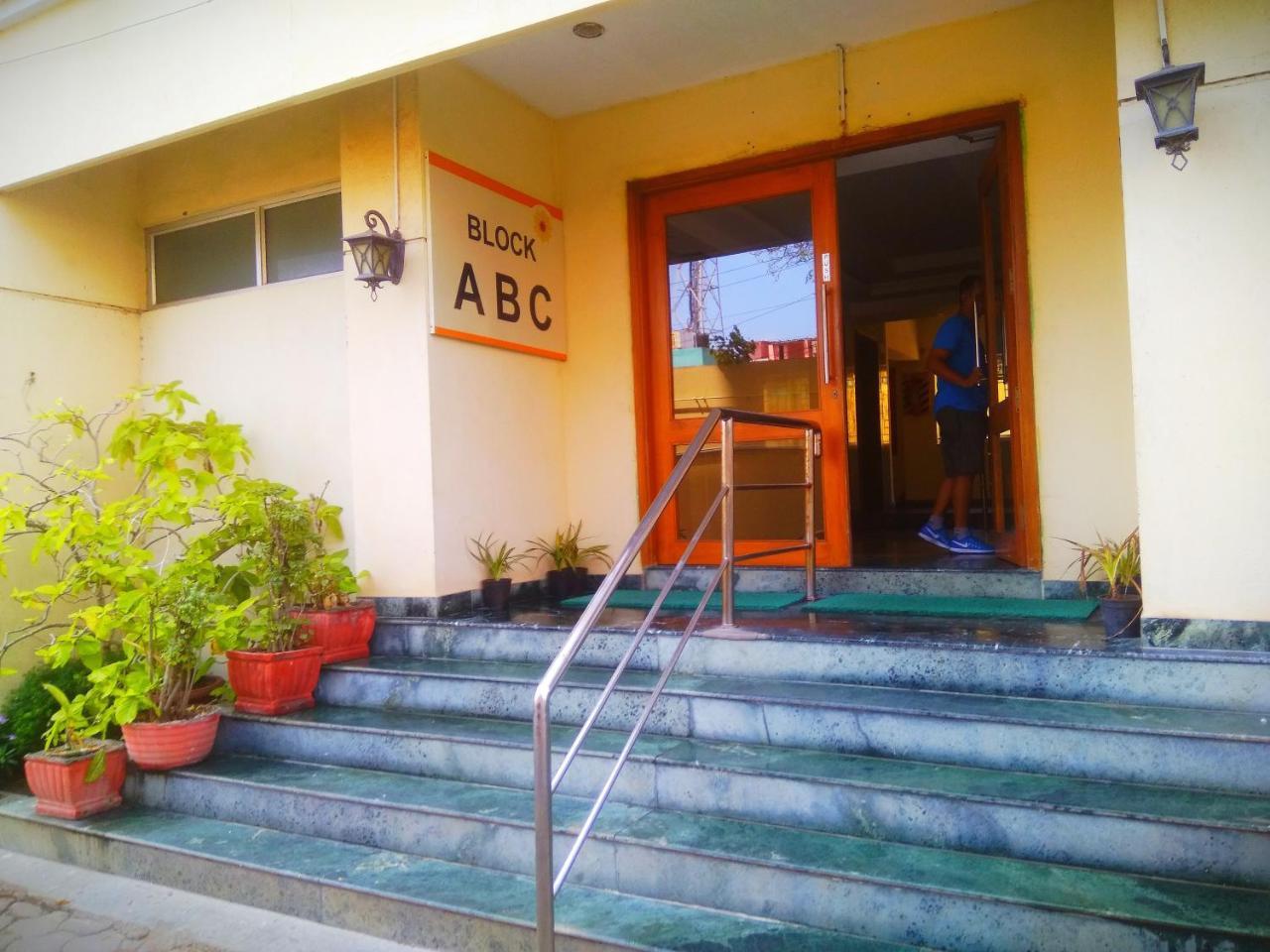Beach Penthouse, Chennai Bed & Breakfast ภายนอก รูปภาพ